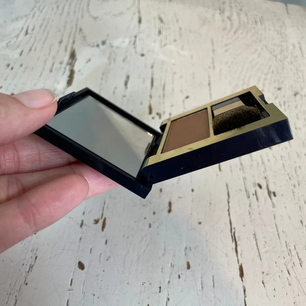 Estée Lauder achieve natural